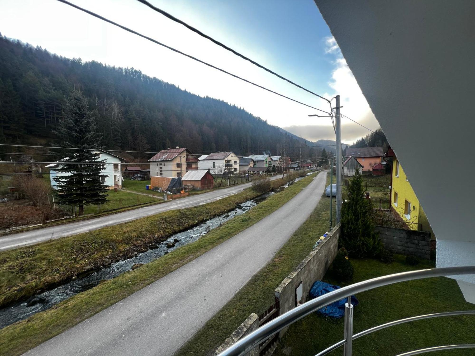 3Izbovy Rodinny Dom S Krbom Ruzomberok Exteriör bild